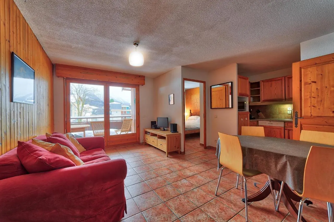 Carabiner: Residence Espace Montagne Chamonix